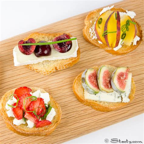 Kitchen Food Recipes: RECIPE CHEESE CANAPES