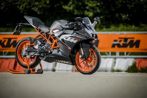 Finally there and ready to test: The all-new KTM RC 125KTM BLOG - KTM BLOG