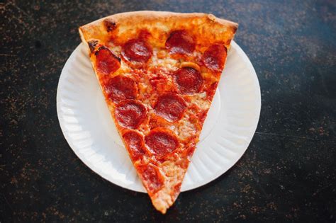 Home Slice Pizza Gives Out Free Pizza to Federal Government Employees - Eater Austin