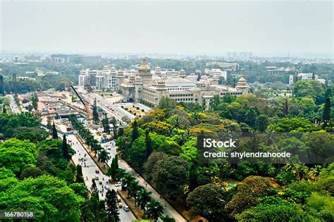 Bangalore City Aerial View With Vidhansoudha Coverd With Trees Stock Photo - Download Image Now ...