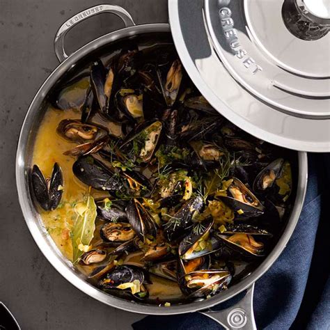 Mussels Marinière with Saffron | Williams-Sonoma Taste