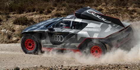 Audi RS Q e-tron endures 8 days in the heat ahead of Dakar Rally - Top Tech News