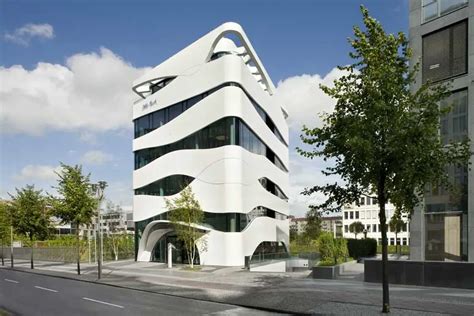 Berlin Architecture Tours, City Building Walks - e-architect