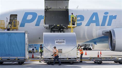 Amazon Air Cargo Flights Grow at Slower Pace | Transport Topics