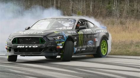 Watch this 900-horsepower Mustang drift effortlessly - Roadshow