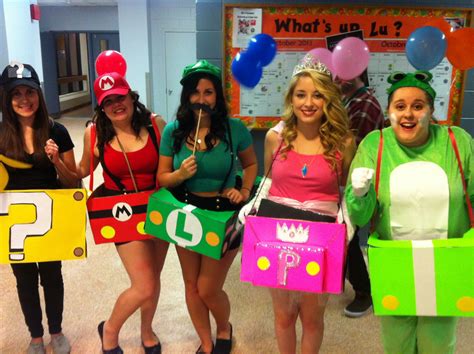 DIY Halloween costumes, mystery box, Mario, Luigi, Peach, Yoshi ...