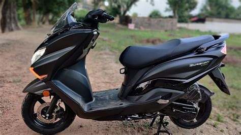 Suzuki Burgman 125 BS6 Detail Review | Hindi - YouTube