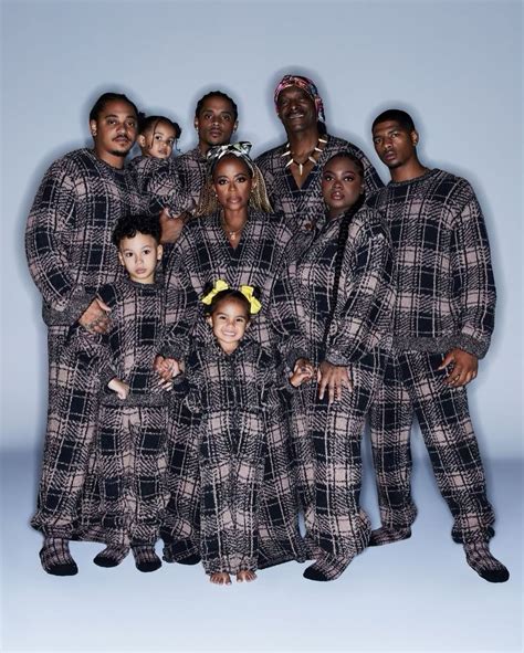 Snoop Dogg family in detail: wife, kids, parents and siblings - Familytron