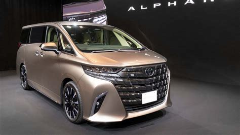 2024 Toyota Alphard And Vellfire Minivans Revealed…