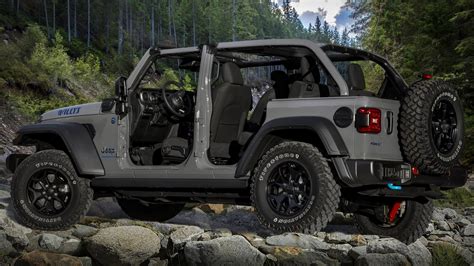 2023 Jeep Wrangler Willys 4xe Goes Silent Off-Road