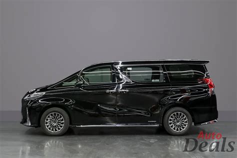 Lexus LM 300H | 2021 – Brand New | Hybrid | Auto Deals