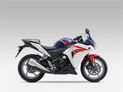 HONDA CB250R (2011-2012) Specs, Performance & Photos - autoevolution