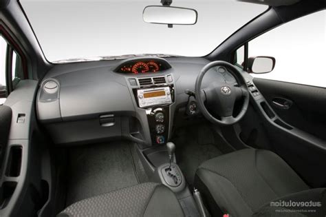 2007 toyota yaris interior photos