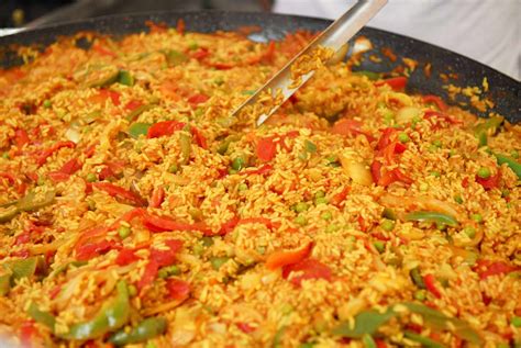 Vegetarian and Vegan Spanish Paella Recipe