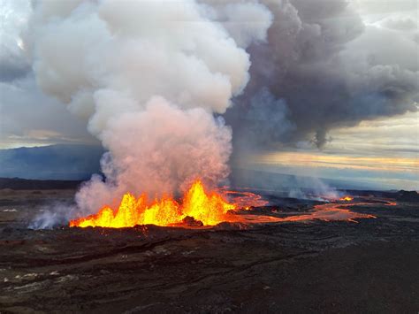 Hawaii Volcanoes National Park | History & Facts | Britannica