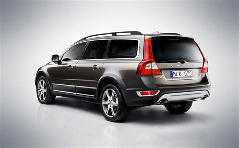 Upgraded D5 engine with enhanced performance and reduced fuel consumption - Volvo Cars Global ...