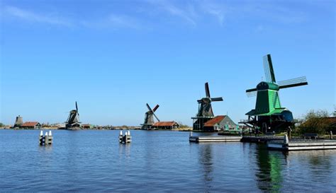 Pesona Kincir Angin Asli Belanda Di Desa Unik Zaanse Schans | Highend ...