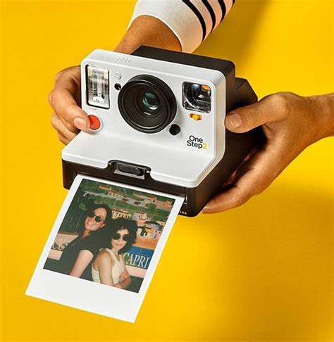 Polaroid Onestep 2 Is A Modern Take On The Classic Polaroid Camera ...