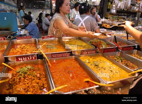 A food stall in the Chatuchak Market in Bangkok Thailand Stock Photo - Alamy