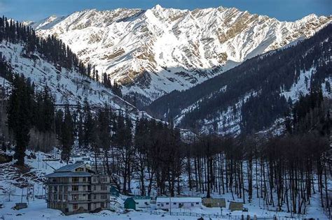 Snowfall in Manali - 6 Way to Experience the Snow