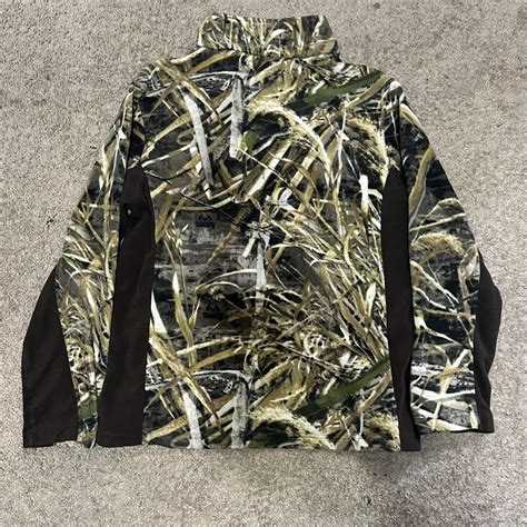 Vintage realtree hunting camo jacket Size : Medium... - Depop