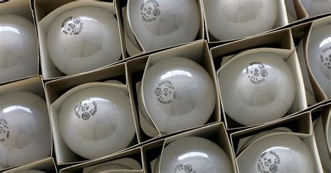 How to Dispose of Light Bulbs Safely, From LEDs to Fluorescents