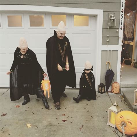 Conehead family Halloween costume | Family halloween costumes, Family costumes, Halloween costumes