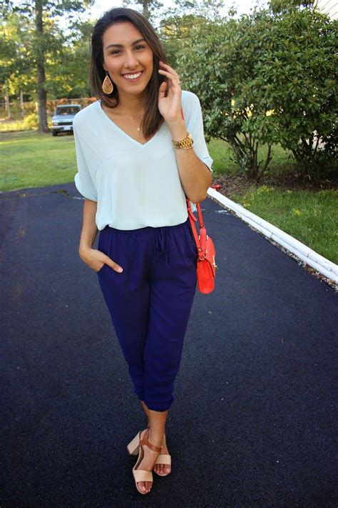 Blue capri pants outfit | Outfit Ideas With Joggers | Capri pants, Casual wear, Joggers Outfit