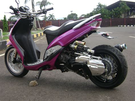 Yamaha Mio Custom | Lowrider, Desain sepeda, Desain sepeda motor