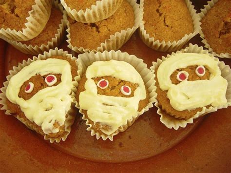 Mummy Cakes | back in the days. 2007 Halloween Decorations f… | Flickr