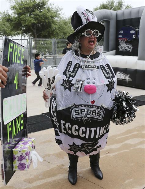 25 types of San Antonio Spurs fans you will meet at the game this season