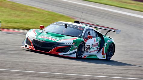 Honda NSX GT3 review: user-friendly weapon | CAR Magazine