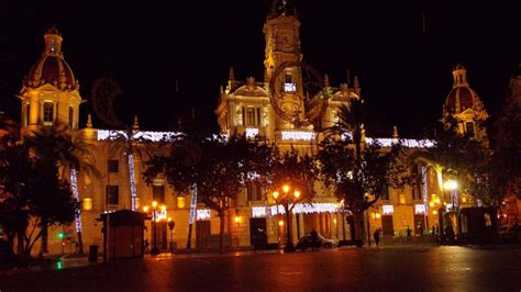 NIGHTLIFE IN SPAIN - A TOTAL GUIDE TO PARTYING AND FUN