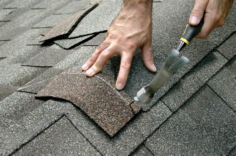 How to Install Roof Shingles | HireRush Blog