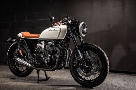 THE COMPLETE PACKAGE. Ellaspede’s Immaculate Honda CB550 Cafe Racer - Pipeburn