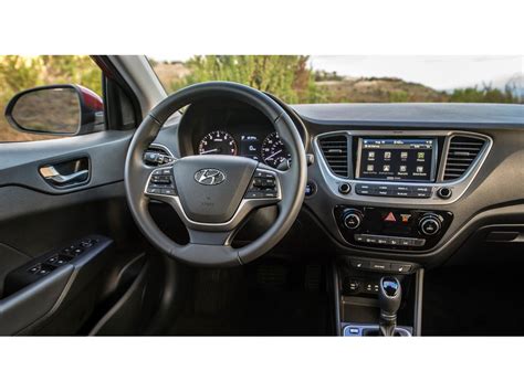 2022 Hyundai Accent: 85 Interior Photos | U.S. News