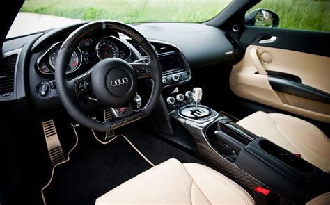 Custom Audi R8 Interior with MAcarbon Parts