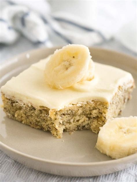 Easy Banana Cake Recipe with Mascarpone Frosting (30 minutes)