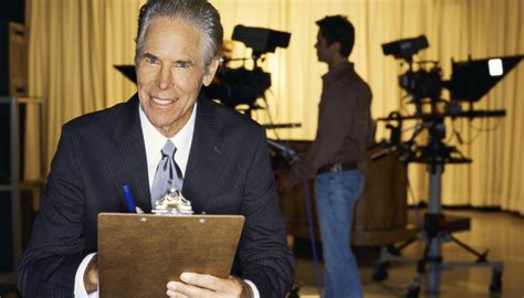 What Are the Salaries of TV Anchors? | Bizfluent