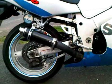 Suzuki GSXR 600 SRAD SP Engineering MotoGP exhaust start up LOUD - YouTube