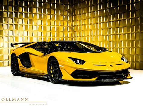 Arriba 44+ imagen lamborghini yellow - Abzlocal.mx