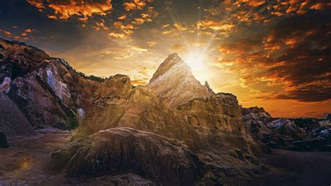 Sunrise in the mountains HD desktop wallpaper : Widescreen : High Definition : Fullscreen