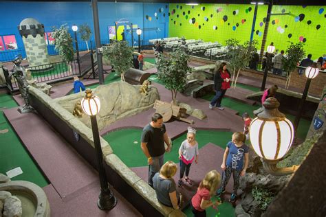 Indoor Mini Golf | Miniature Golf Courses | Grand Slam Family Fun Center | Coon Rapids, MN