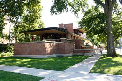 Frank Lloyd Wright's Robie House - "Prairie Style" - Mid Century Home