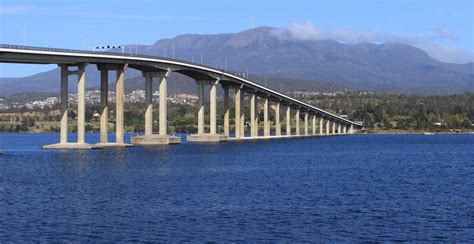 The 1975 Tasman Bridge disaster | Traces Magazine