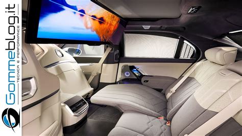 2023 BMW 7-Series - BEST Interior Ever Seen ? (31" Panoramic Display ...