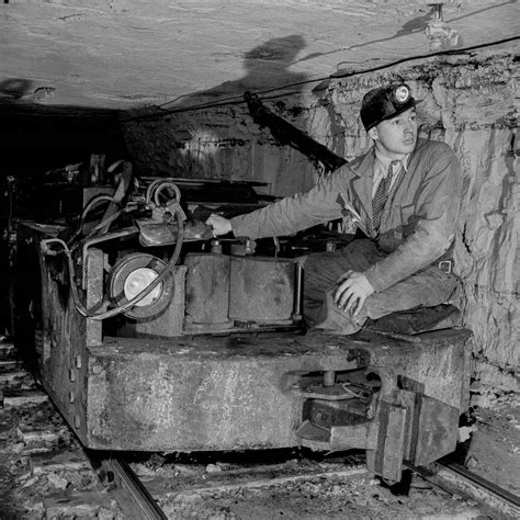 The Dangerous Lives of Pennsylvania Coal Miners Captured in Rare ...