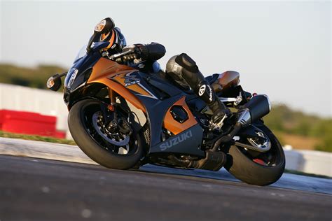 SUZUKI GSX-R1000 (2007-2008) Specs, Performance & Photos - autoevolution