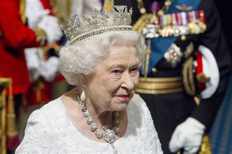 Queen Elizabeth’s Tiaras: Photos and History of her Most Lavish Tiaras – WWD