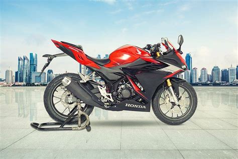 Honda CBR150R Racing Red Standard Price List, Promos, Specs & Gallery